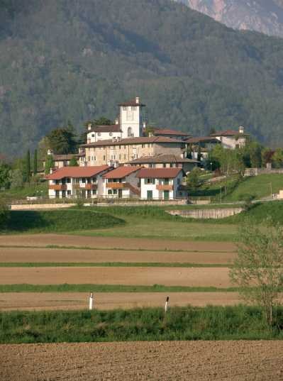 Castello e Borgo di Zegliacco